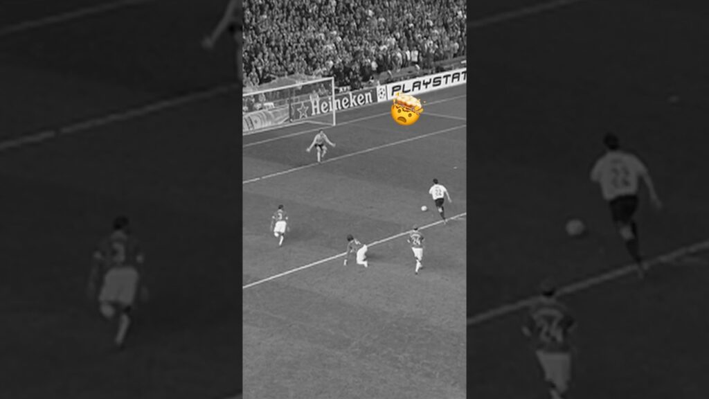 OUTRAGEOUS Kaká 🇧🇷