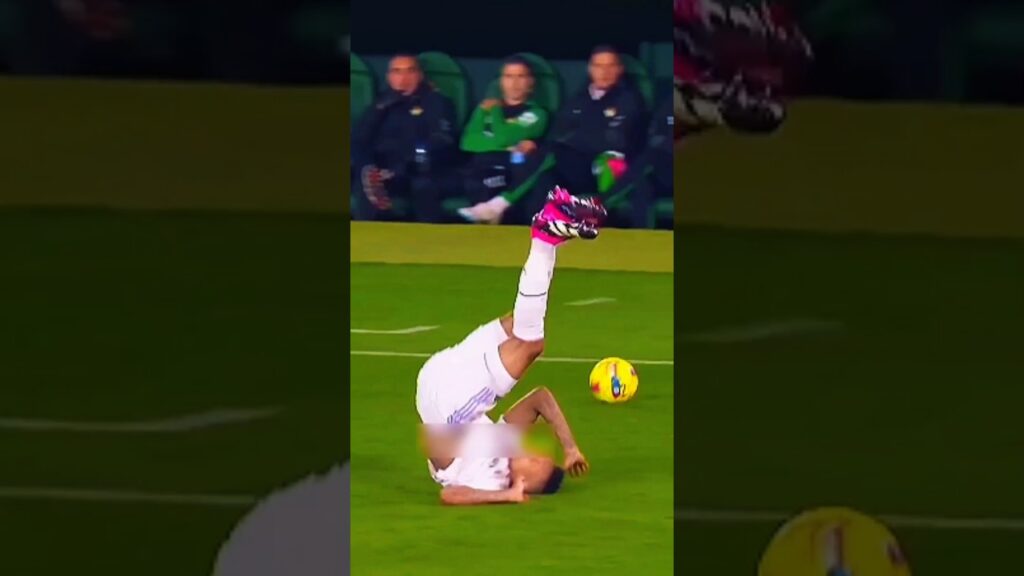 Eder Militao's Signature GET UP Move!