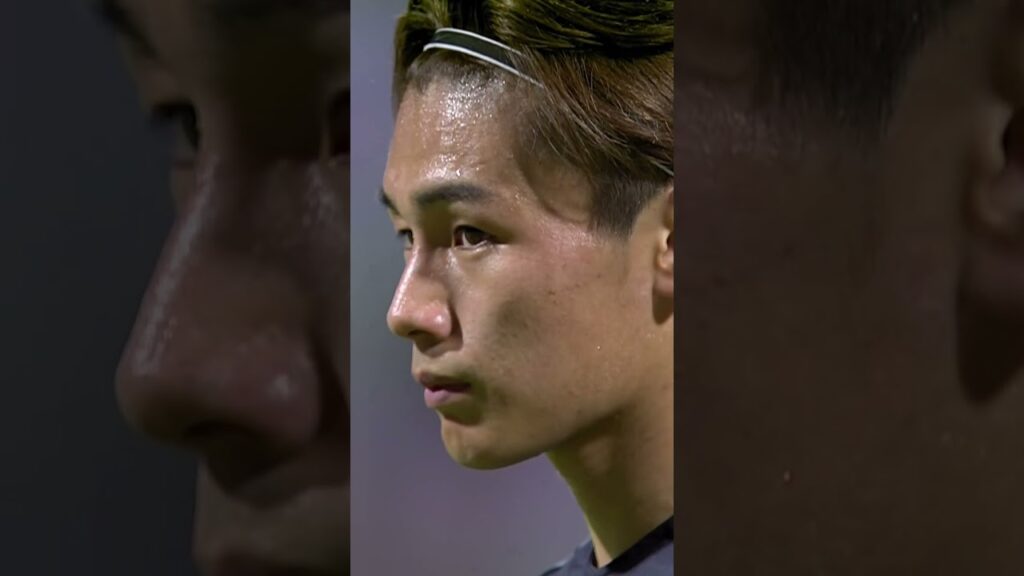 Ayase Ueda โดนยิงเลเซอร์ก่อกวน ขณะยิงจุดโทษให้ญี่ปุ่นออกนำ บาห์เรน 0-1