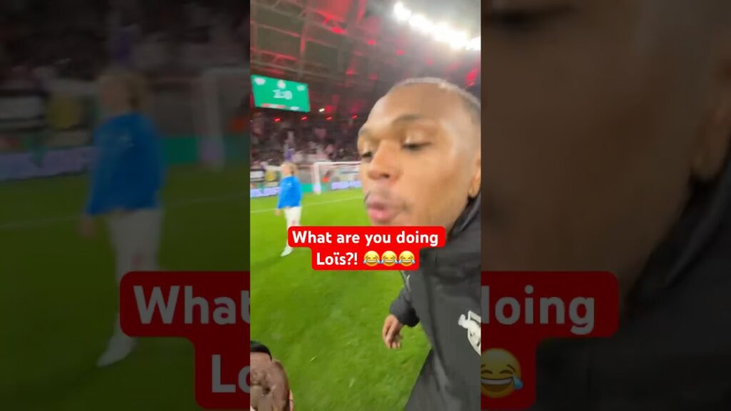 Cupcake thief Loïs Openda 🧁😂