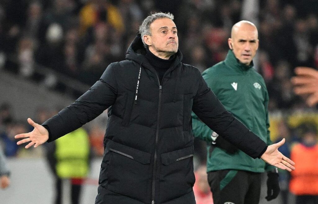 5 dedans – 5 dehors : Luis Enrique réinvente le jeu de position au PSG