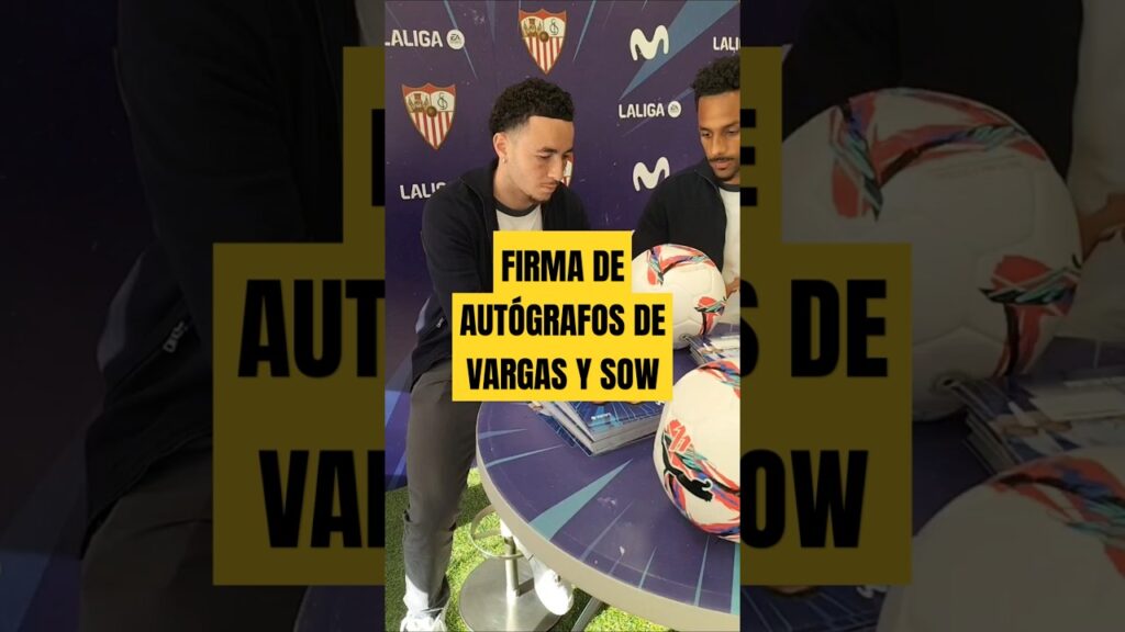 Firma de autógrafos de Rubén Vargas y Djibril Sow #sevilla #sfc #sevillafc #vargas #sow