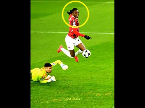 Rafael Leao is Always Happy 😁