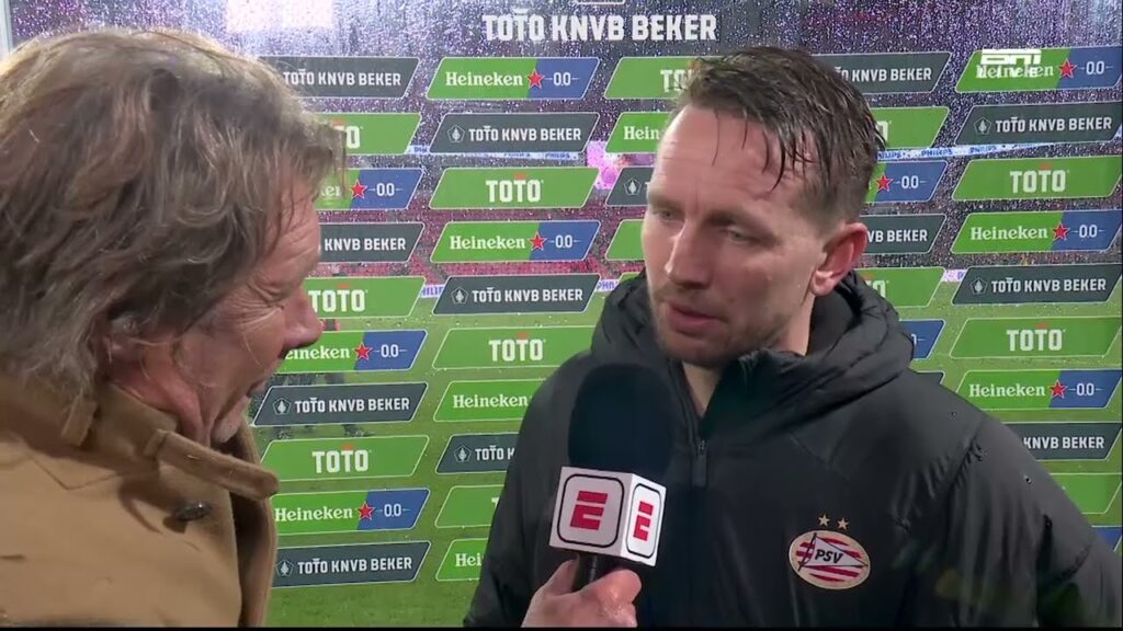 De Jong na missen bekerfinale: “Dit is heel teleurstellend” | PSV 1-2 Go Ahead Eagles | #psvgae De Jong na missen bekerfinale: "Dit is heel teleurstellend" | PSV 1-2 Go Ahead Eagles | #psvgae