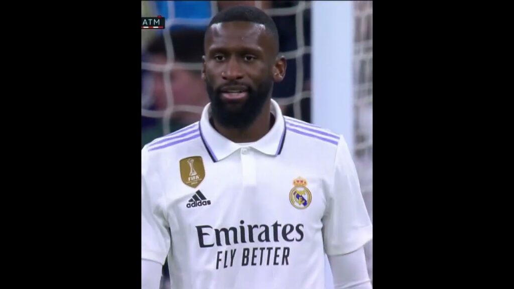 Jose Gimenez with a header for an Atlético de Madrid goal