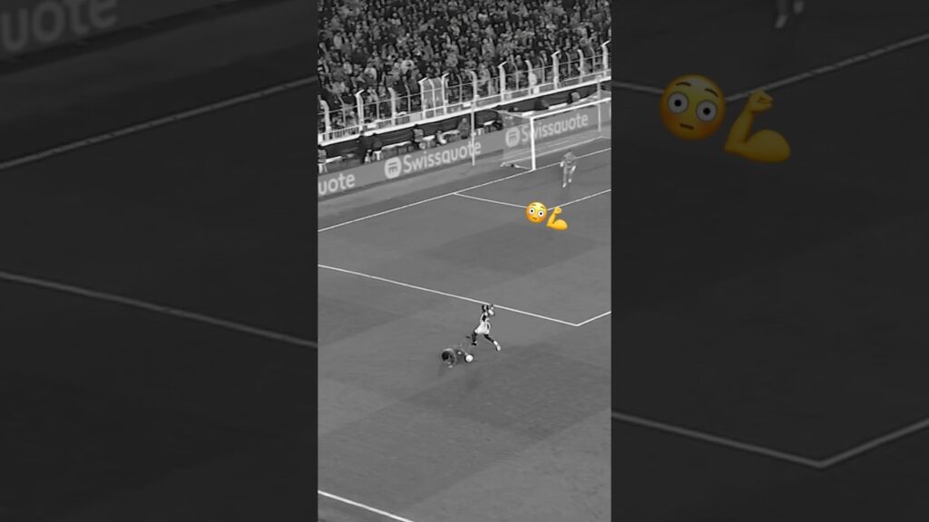 Osayi-Samuel strength 😬