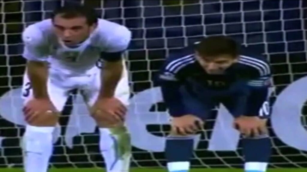 La sincronización de Diego Godín y Lionel Messi