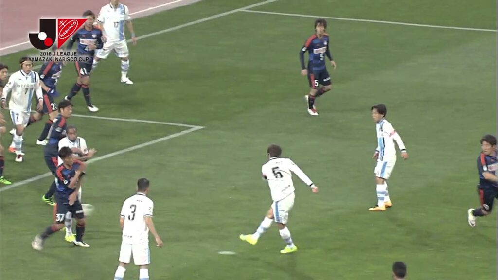 谷口 彰悟（川崎F）CKのこぼれ球を右足で振り抜く【ゴール動画：YNC GS 第3節 新潟vs川崎F】