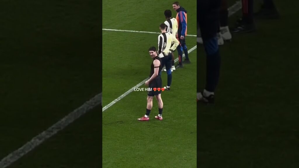 Dusan continua il rapporto amoroso con i tifosi 🤍🖤