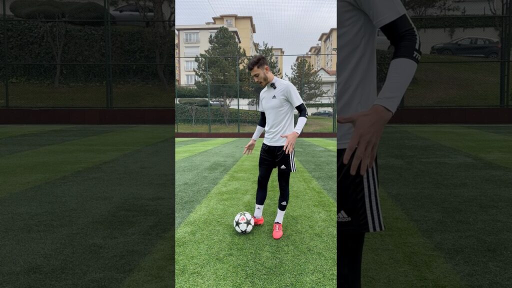 تعلم كيف ترفع عرضية بشكل صحيح ✅⚽️ #اسامه_الشعراوي #osama_sharawi