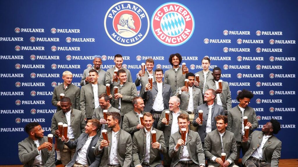 Leroy Sané: First time in Lederhosen | Best of FC Bayern X Paulaner Shooting