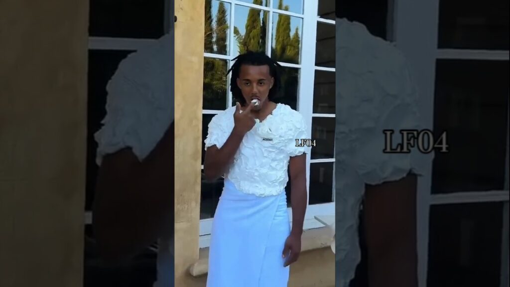 Jules Koundé eating his drees😏☠️#football #lf04 #koundé #barcelona