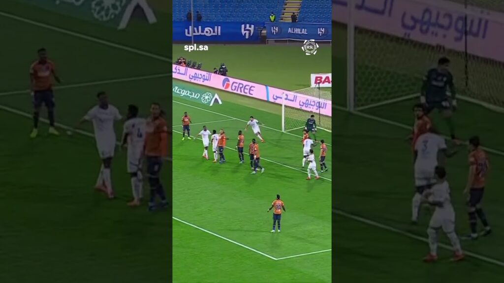 عرضية نيفيز 🇵🇹.. تجد رأسية محمد كنو ⚽️