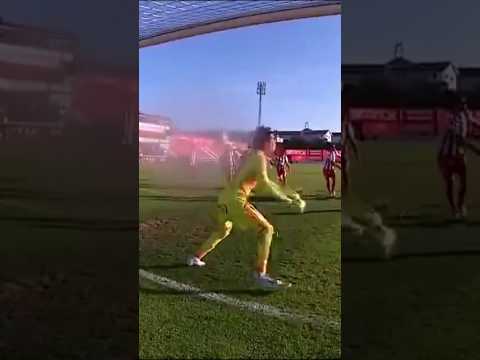 Terrible error de Memo Ochoa