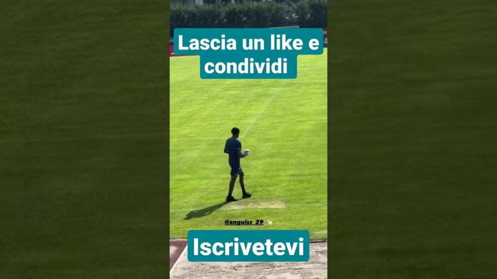 Ovazione da applausi per #anguissa da parte dei tifosi del #sscnapoli a #dimaro 😍💙⚽️#short