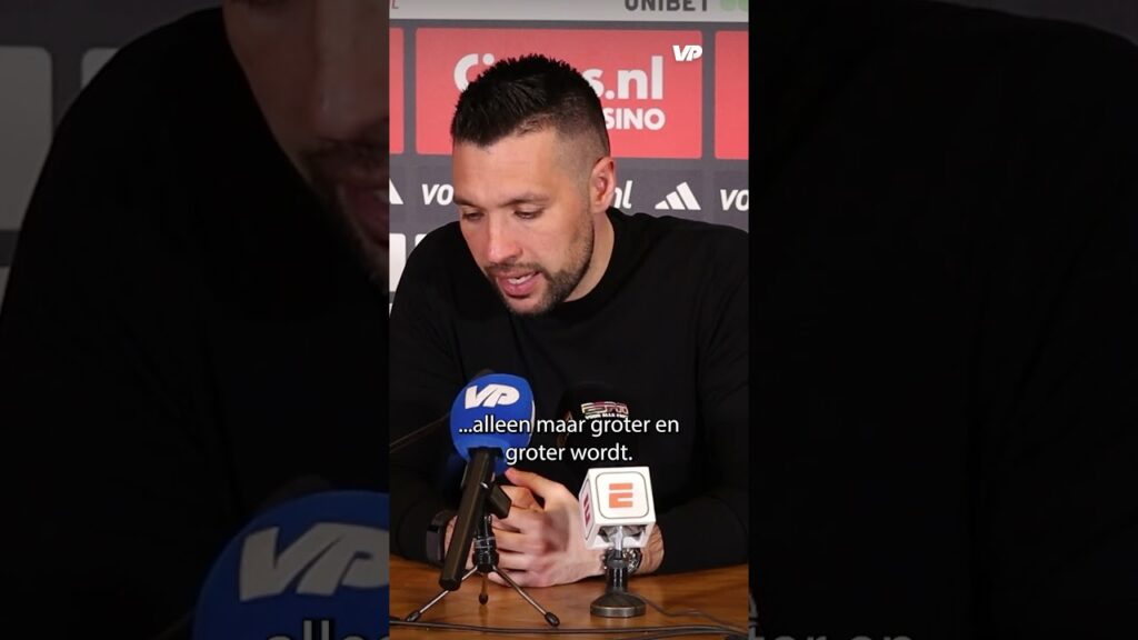 KENNETH TAYLOR 🤝 FRANCESCO FARIOLI! #Ajax #Amsterdam #Eredivisie