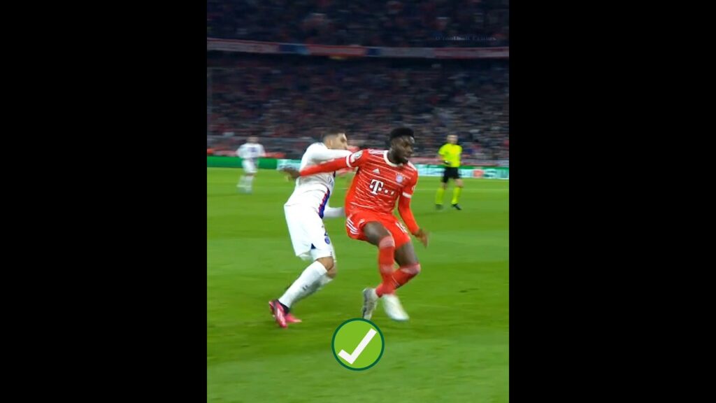 Alphonso Davies The Best Left Back 😳💫