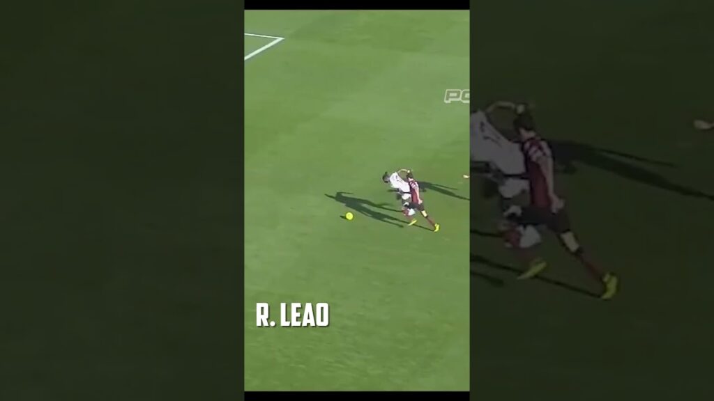 Rafael Leao - Amazing Dribbling Skills