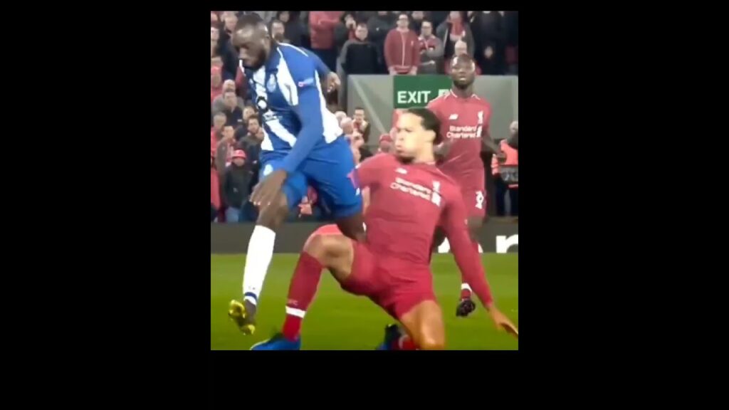 فان دايك هلالي 💙😍