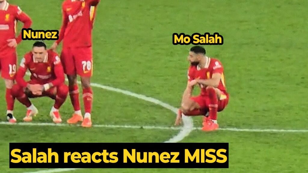 Mo Salah looked UPSET with Nunez after his missed penalty against PSG, look at his reaction...