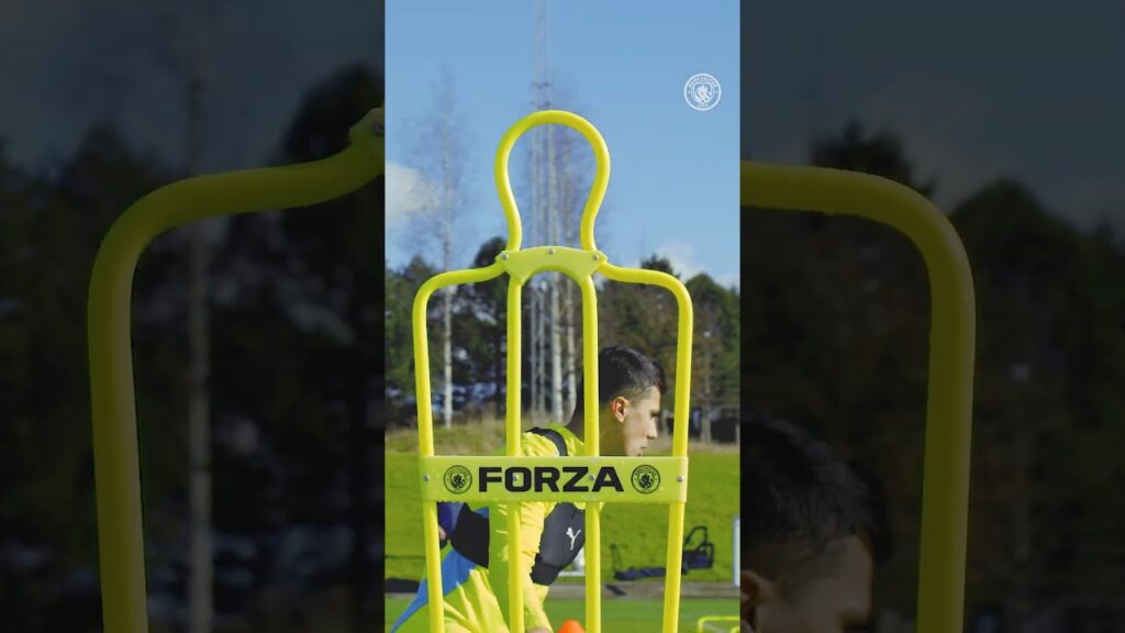 Rodri's recovery continues... 💫 #football #mancity #shorts #youtubeshorts #training