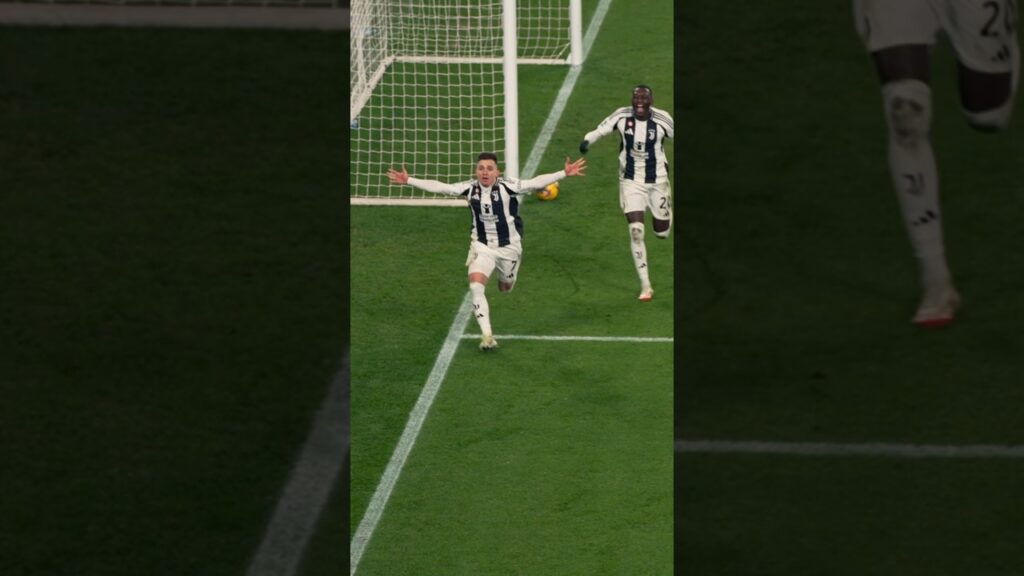 A beauty by Kolo Muani for Conceição’s goal 🪄