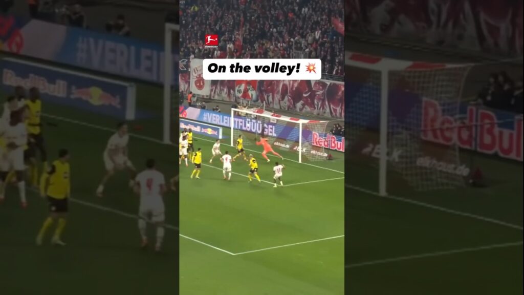 Finished in style by Loïs Openda!