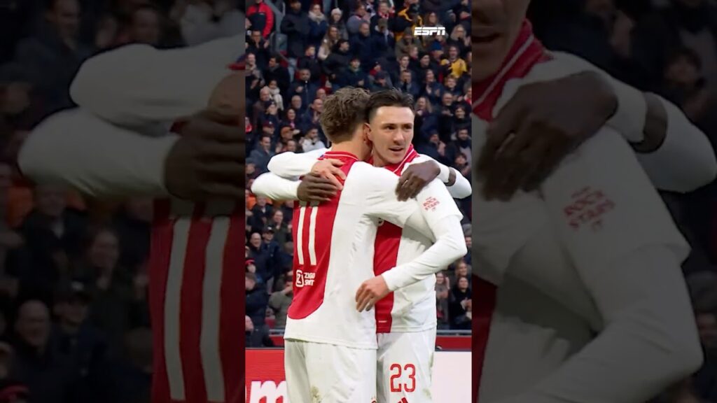 Mika Godts scoort na beeldschone assist van Steven Berghuis👏