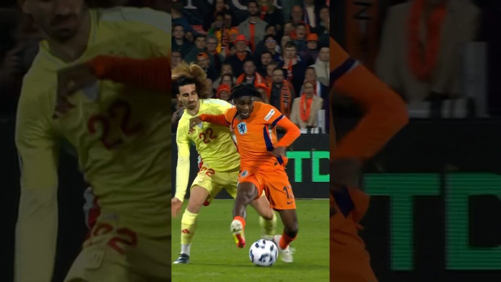 There was only one way to stop Jeremie Frimpong. 😮‍💨🌪️ #NothingLikeOranje #NEDESP
