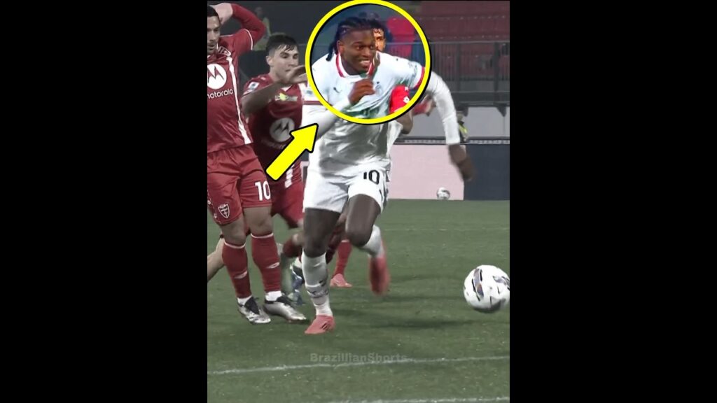 Rafael Leão Keeps Smiling 😁☺