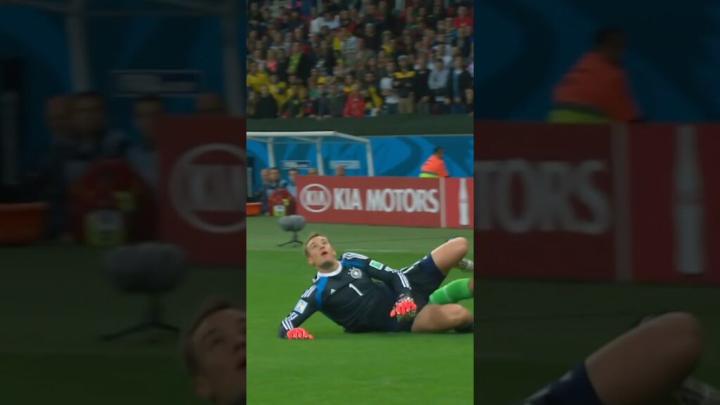 Manuel Neuer Playing Defence