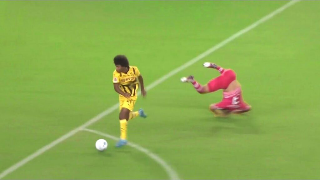 is Karim Adeyemi World's Best Dribbler ? No Seriously is he ?!!