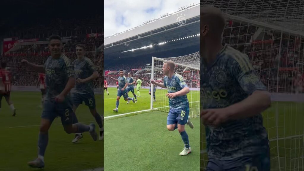 Davy Klaassen scoring the 0-1 vs. PSV 😍