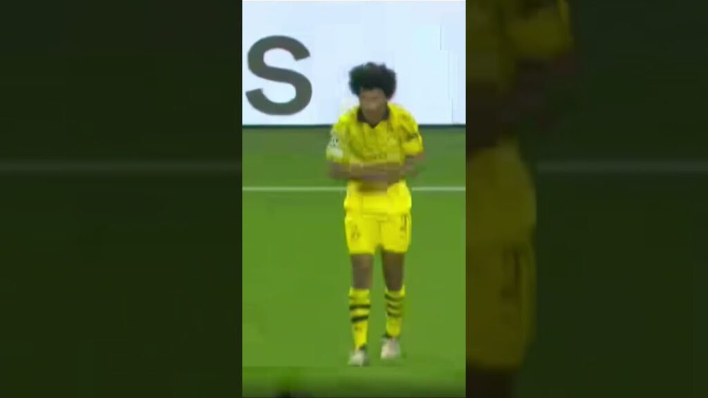 🔥 What’s this? 👀..Is Karim Adeyemi the Last Style Bender? #football #stunts #skills 🔥 What's this? 👀..Is Karim Adeyemi the Last Style Bender? #football #stunts #skills