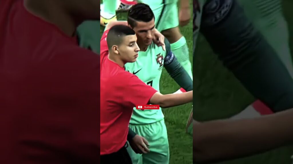 When Ronaldo Meet The Funniest Fan...🤣 #christianoronaldo #ronaldo #football #shortsfeed