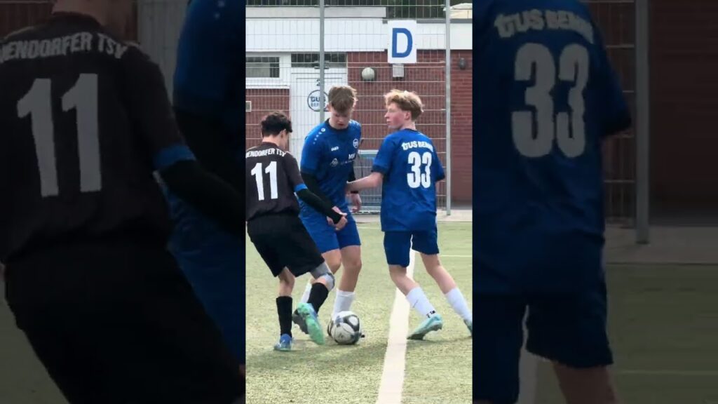 Lustiges Grätschen getarnt als Fußball-Krimi!