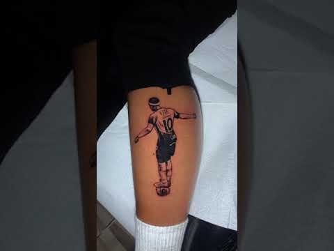 OLHA A TATTOO QUE O SÓSIA DO MEMPHIS DEPAY FEZ 😱