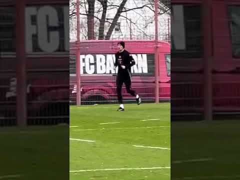 Leon Goretzka working individually at Säbener Straße to recover from back problems