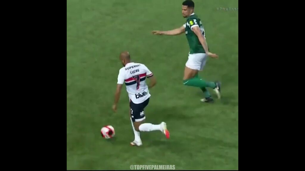 Weverton Nível BOLA DE OURO 2025