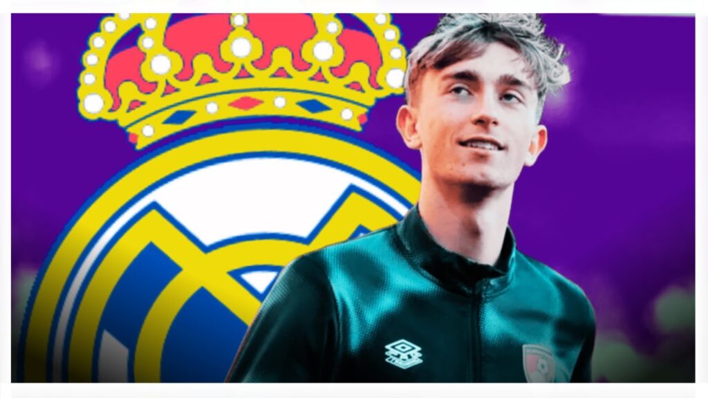 HUIJSEN SE PRONUNCIA SOBRE SU POSIBLE FICHAJE POR EL REAL MADRID “ME MANDAN…”