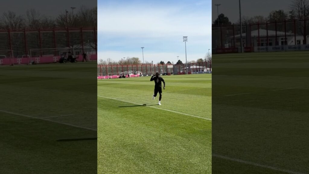 Dayot Upamecano is back to the training sessions. He runs at the Säbener Straße