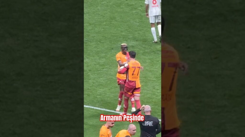 Osimhen penaltı atışı için topu Morata ya verdi ! Morata teşekkür etti ! #osimhen #morata