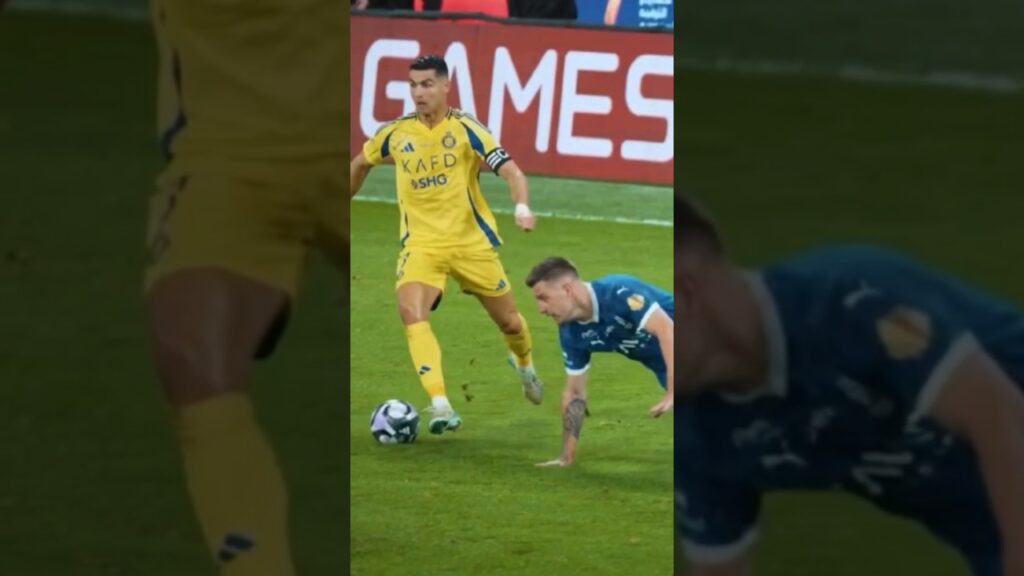 Football Skills 🤯 #footballskills #cristianoronaldo #raphinha #gabrieljesus #shorts #football