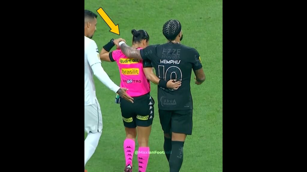 This referee likes Neymar & Depay 😍