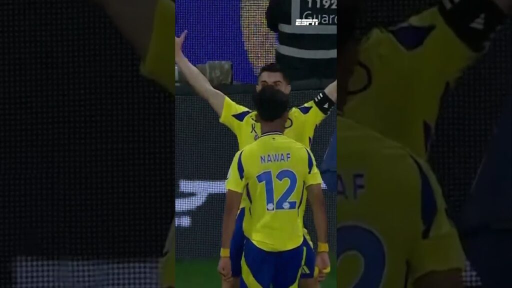 Cristiano Ronaldo met een 𝐰𝐞𝐫𝐞𝐥𝐝𝐠𝐨𝐚𝐥 ☄️