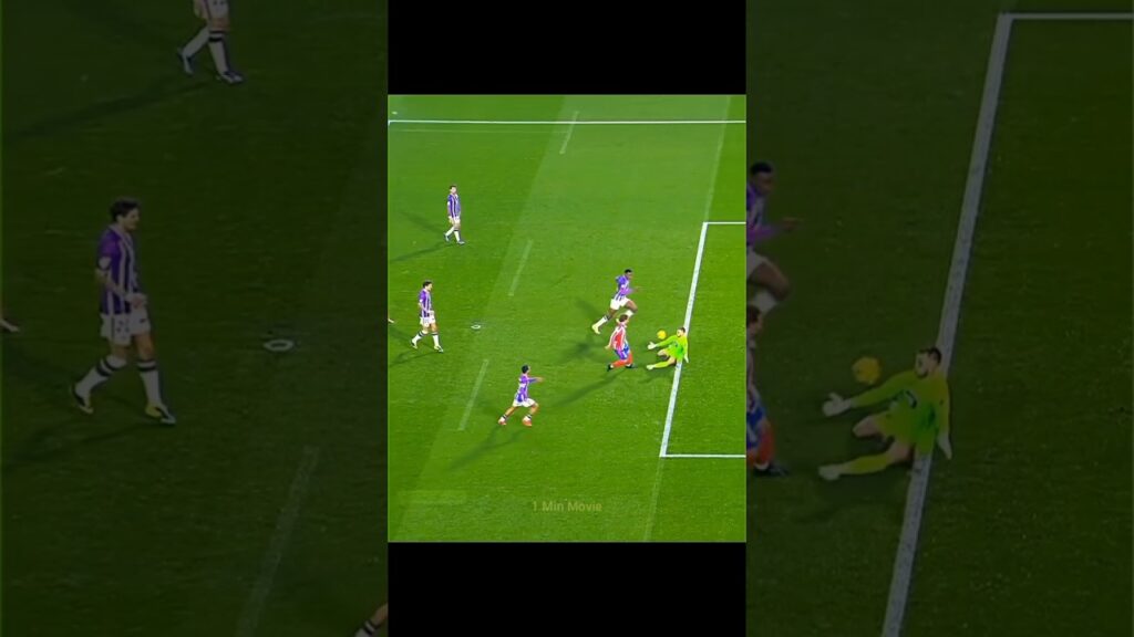 ‎"Griezmann's Magic Touch"#shorts #football #griezmann #skills #goals #dribbling