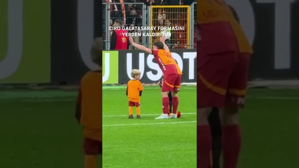 Ciro Mertens Galatasaray formasını yerden kaldırıyor 😍