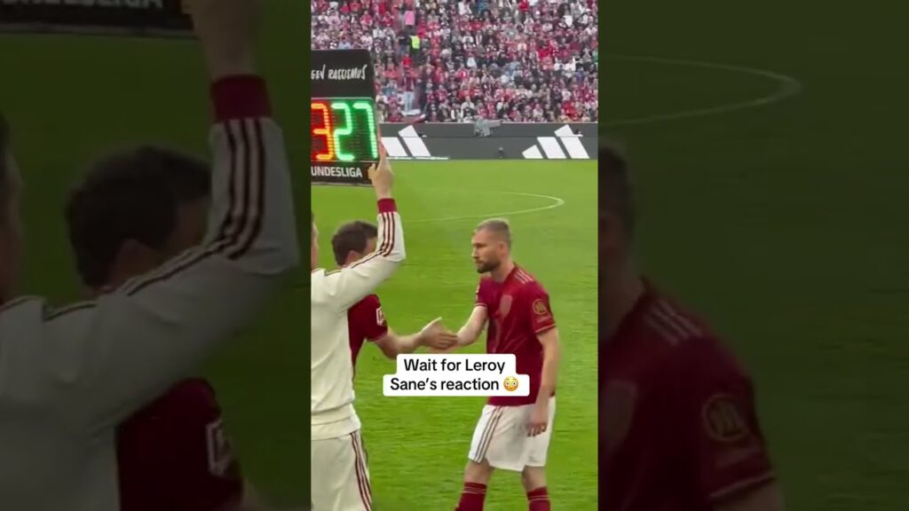 Leroy Sane seemed to lash out after being substituted for Bayern Munich 😬 🎥 jok_ienny #leroysane