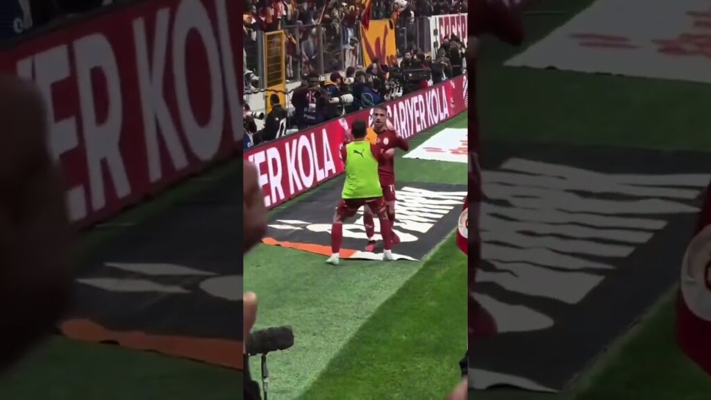 Mertensin gol sevinci hala ilk günkü gibi aynı ruhla 🫶 #galatasaray #driesmertens #mertens