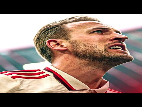 Harry Kane Is Finally About to Lift a Trophy 🏆😭